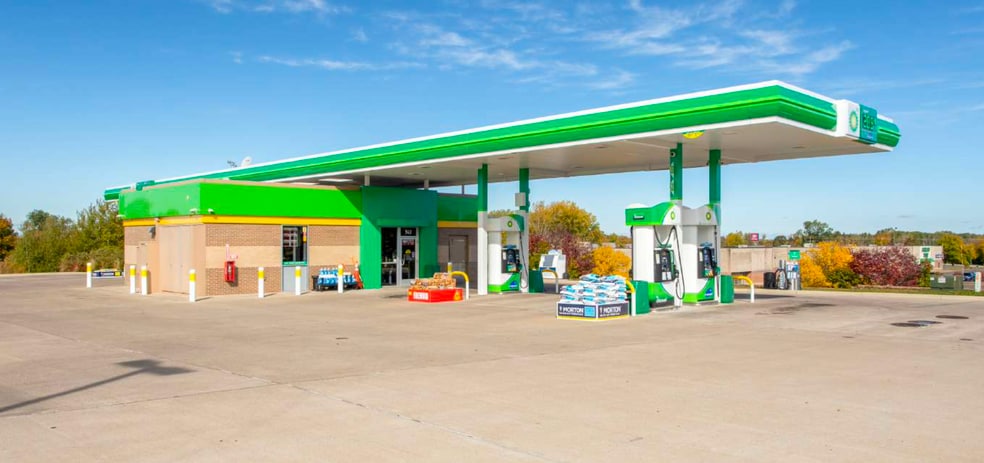 940 Evergreen Sq SW, Pine City, MN à vendre - Photo du bâtiment - Image 2 de 5