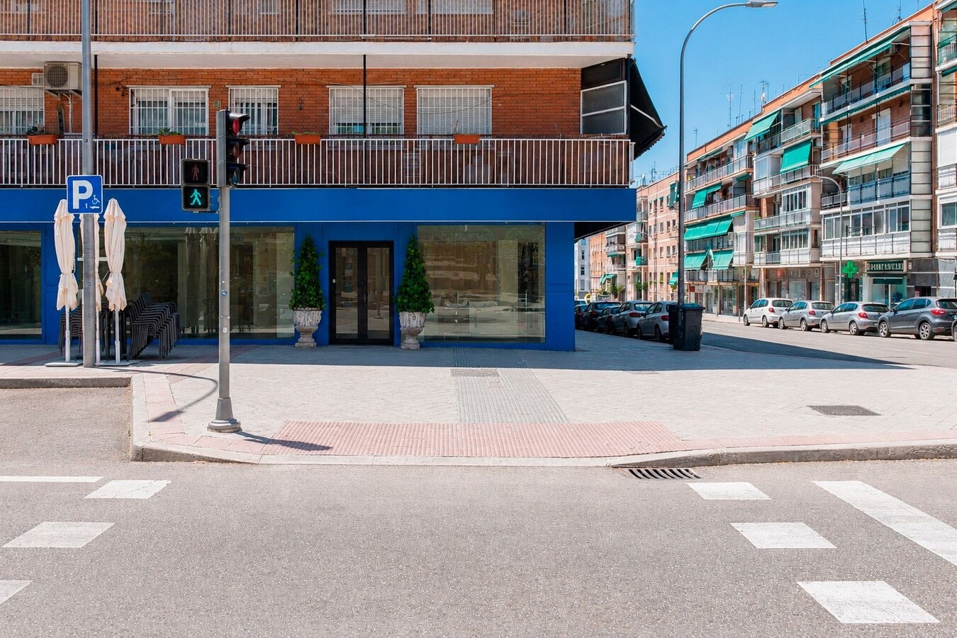Madrid, MAD 28017 - Unit Puerta BR - - Interior Photo - Image 2 of 37