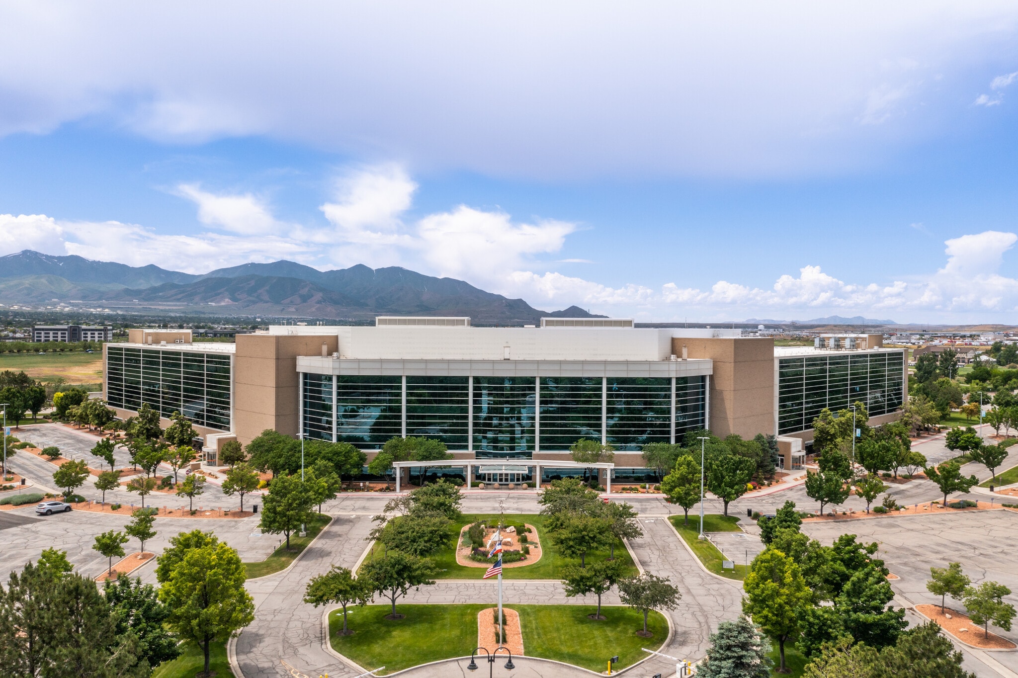 2500 LakePark Blvd, West Valley, UT for lease Primary Photo- Image 1 of 30