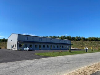 Plus de détails pour 6 Ricketts Pond Drive, Carver, MA - Local d'activités à louer