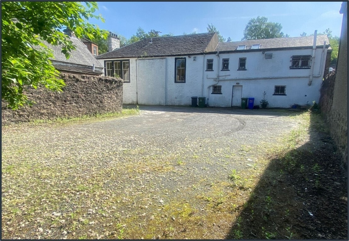 Main St, Bridge Of Weir for lease Building Photo- Image 1 of 3
