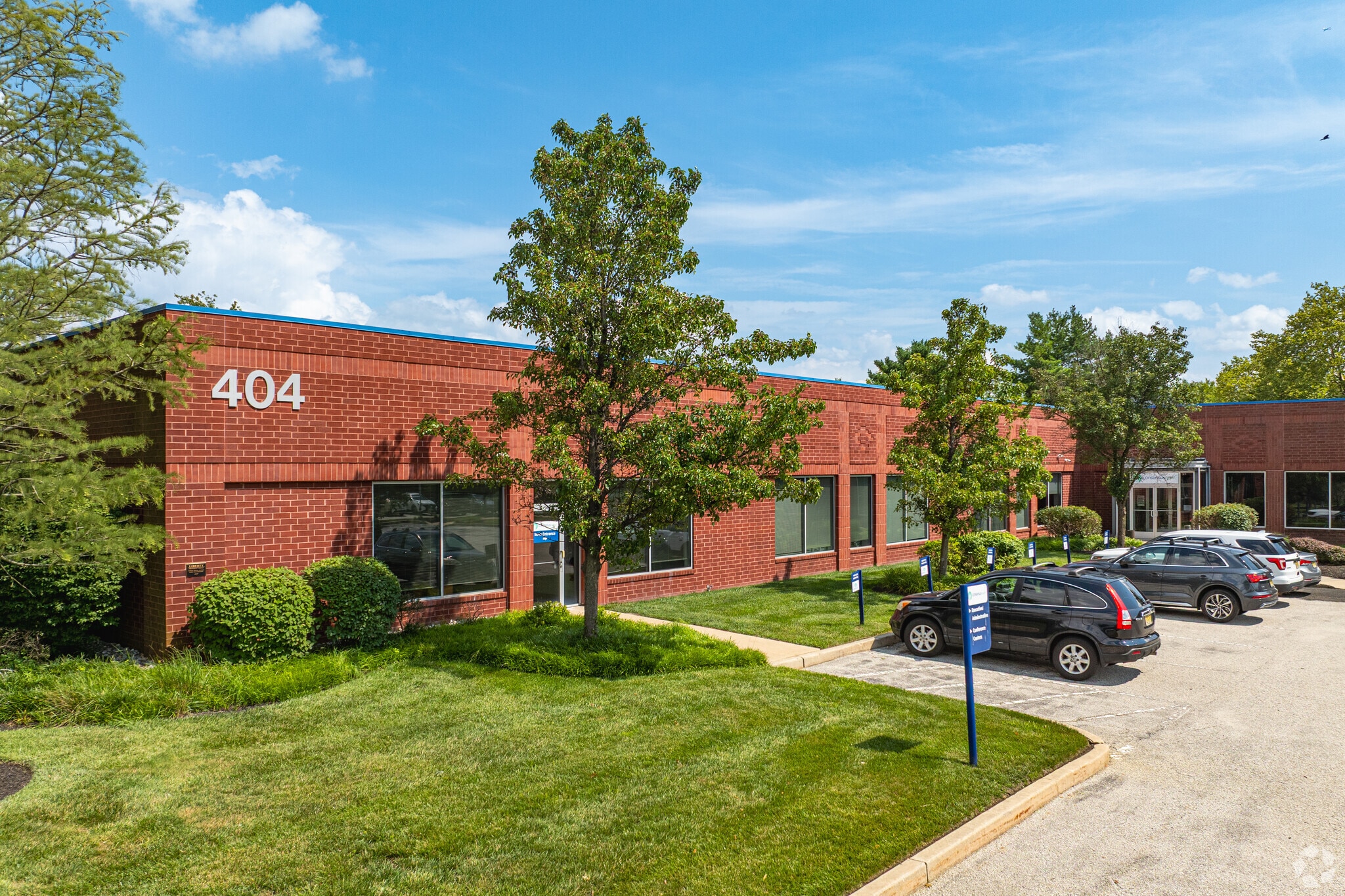 402-404 Lippincott Dr, Marlton, NJ for sale Building Photo- Image 1 of 25