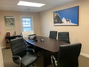 74-76 Bedford St, Lexington, MA for lease Interior Photo- Image 2 of 3