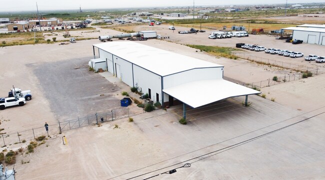 Plus de détails pour 8801 W County Road 127, Midland, TX - Industriel à louer