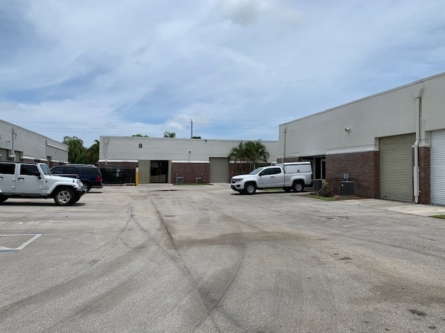 3301-3471 NW 55th St, Fort Lauderdale, FL for lease - Building Photo - Image 3 of 6