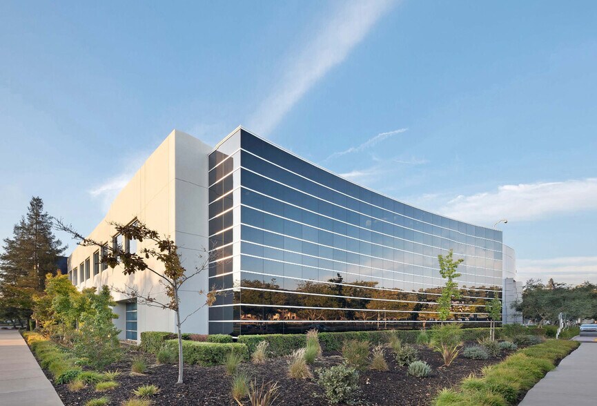 6375 San Ignacio Ave, San Jose, CA à louer - Photo du bâtiment - Image 2 de 6