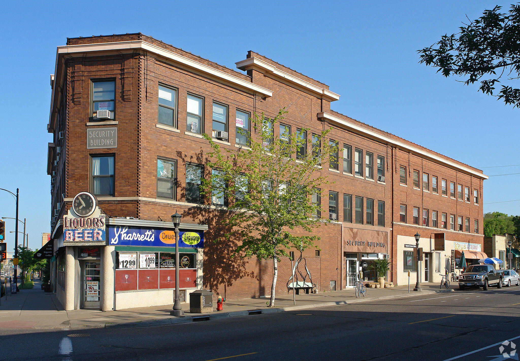 2389-2401 W University Ave, Saint Paul, MN à vendre Photo principale- Image 1 de 1