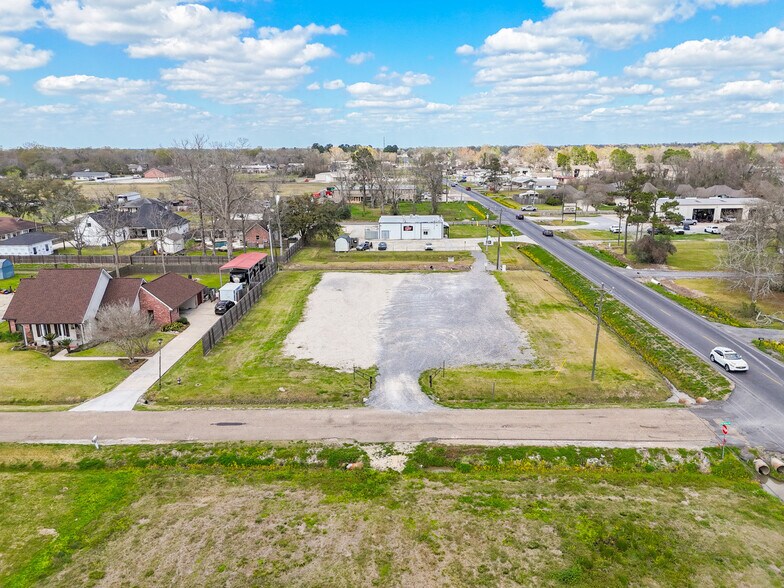 40534 Old Hickory Ave. Ave, Gonzales, LA à vendre - Photo du bâtiment - Image 2 de 6