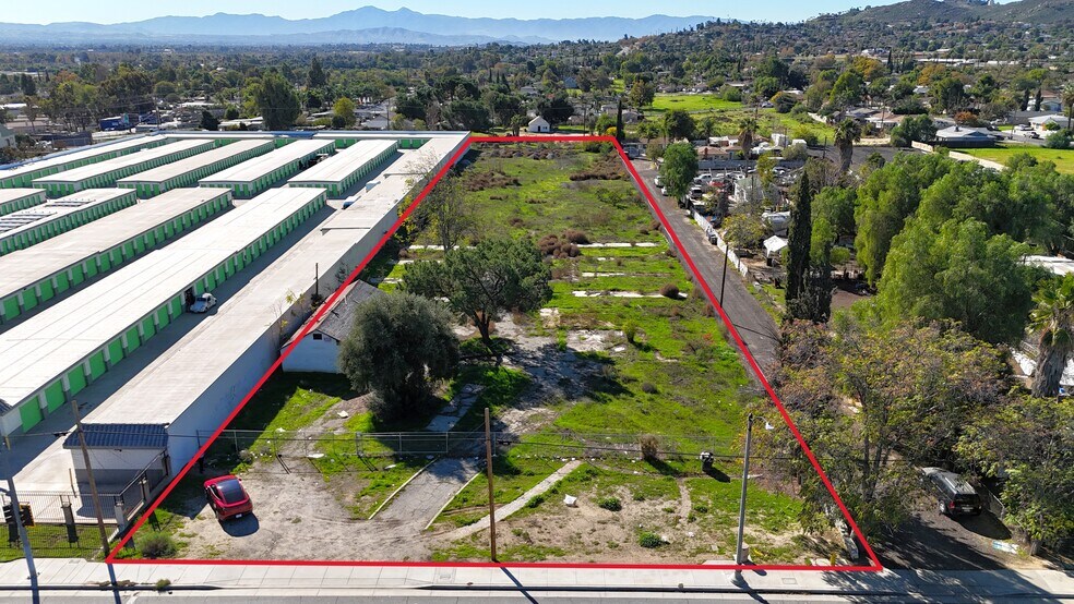 5934 Mission Blvd, Riverside, CA à vendre - Photo du bâtiment - Image 2 de 23