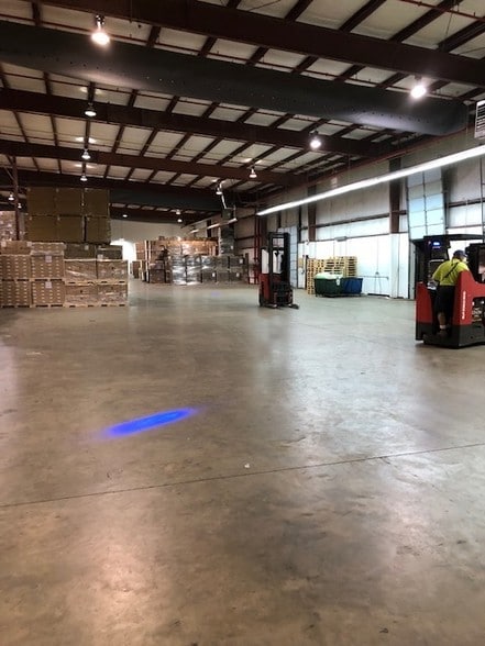 911 J R Industrial Dr, Sanford, NC for lease - Interior Photo - Image 2 of 7