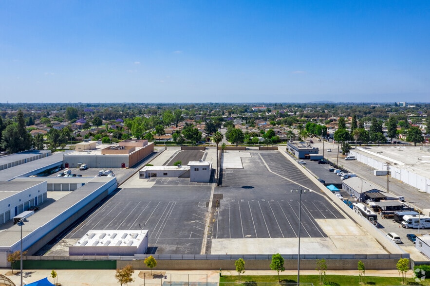 9607-9623 Imperial Hwy, Downey, CA for lease - Building Photo - Image 3 of 3