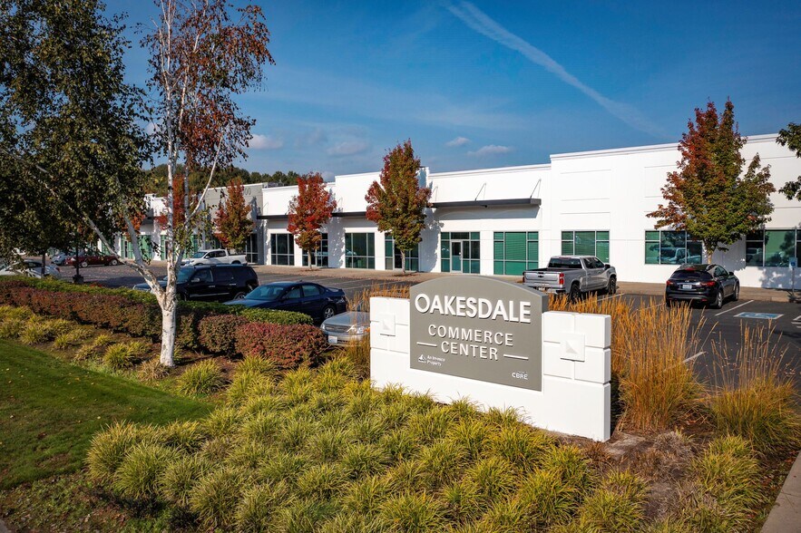 810 SW 34th St, Renton, WA for lease - Building Photo - Image 2 of 6