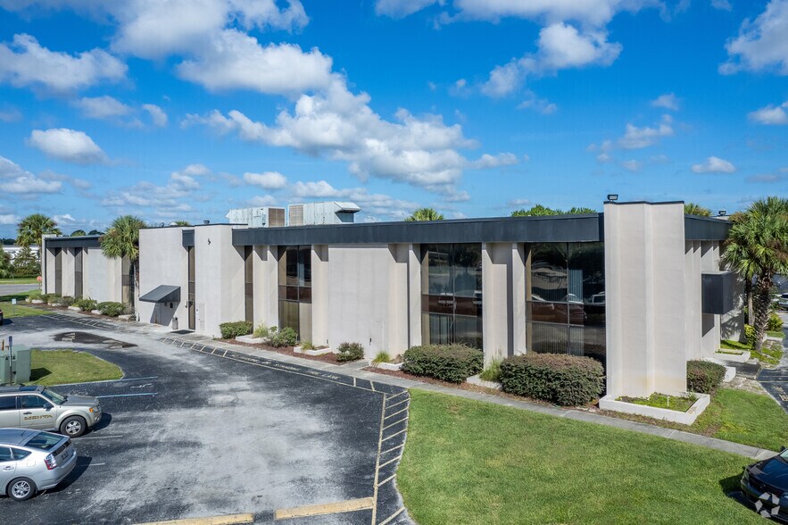 1 Purlieu Pl, Winter Park, FL à louer - Photo du bâtiment - Image 3 de 4