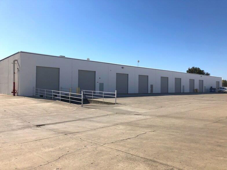 4772 Frontier Way, Stockton, CA à louer - Photo du bâtiment - Image 2 de 4