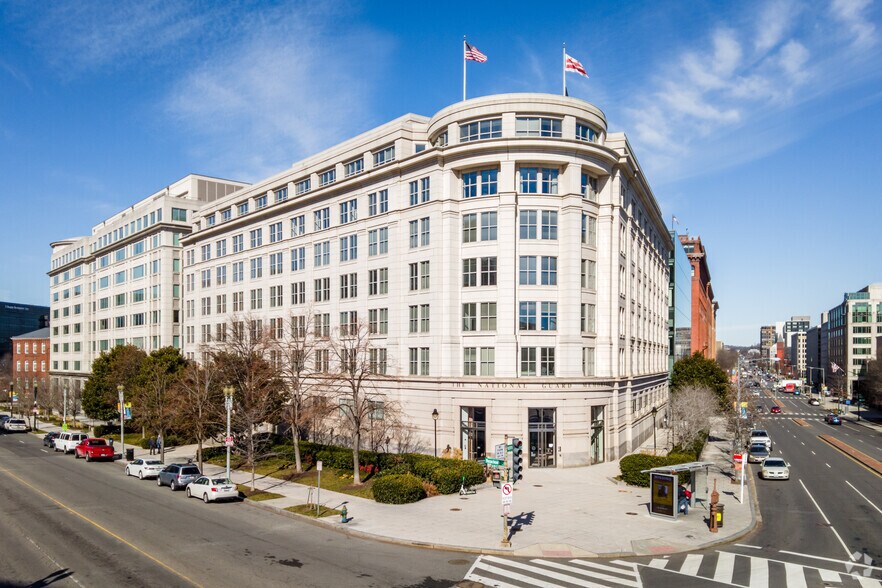 1 Massachusetts Ave NW, Washington, DC à louer - Photo du bâtiment - Image 1 de 10
