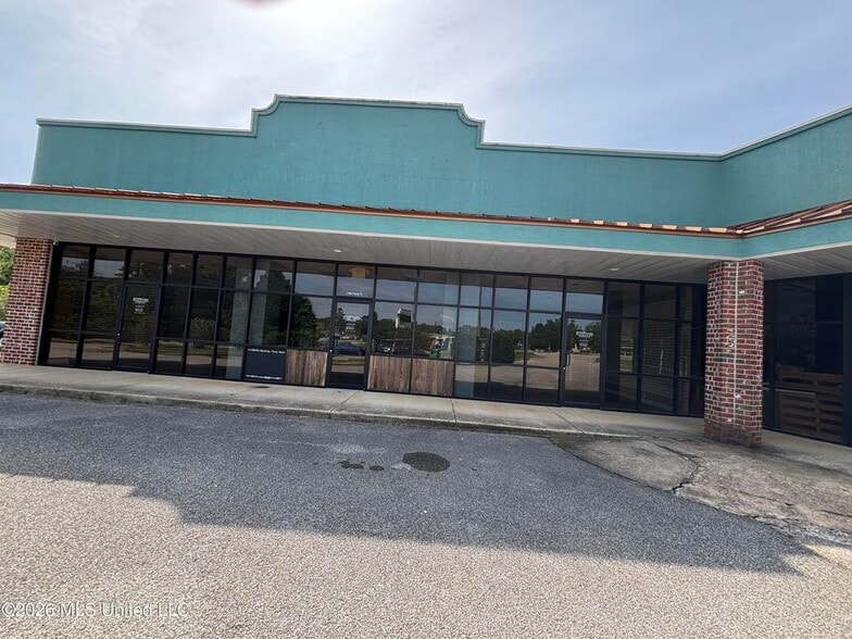 1580 Industrial Park Rd, Wiggins, MS for lease - Building Photo - Image 2 of 12
