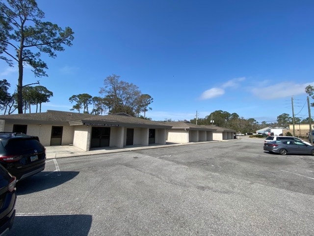 4244 University Blvd S, Jacksonville, FL à louer - Photo du bâtiment - Image 2 de 15
