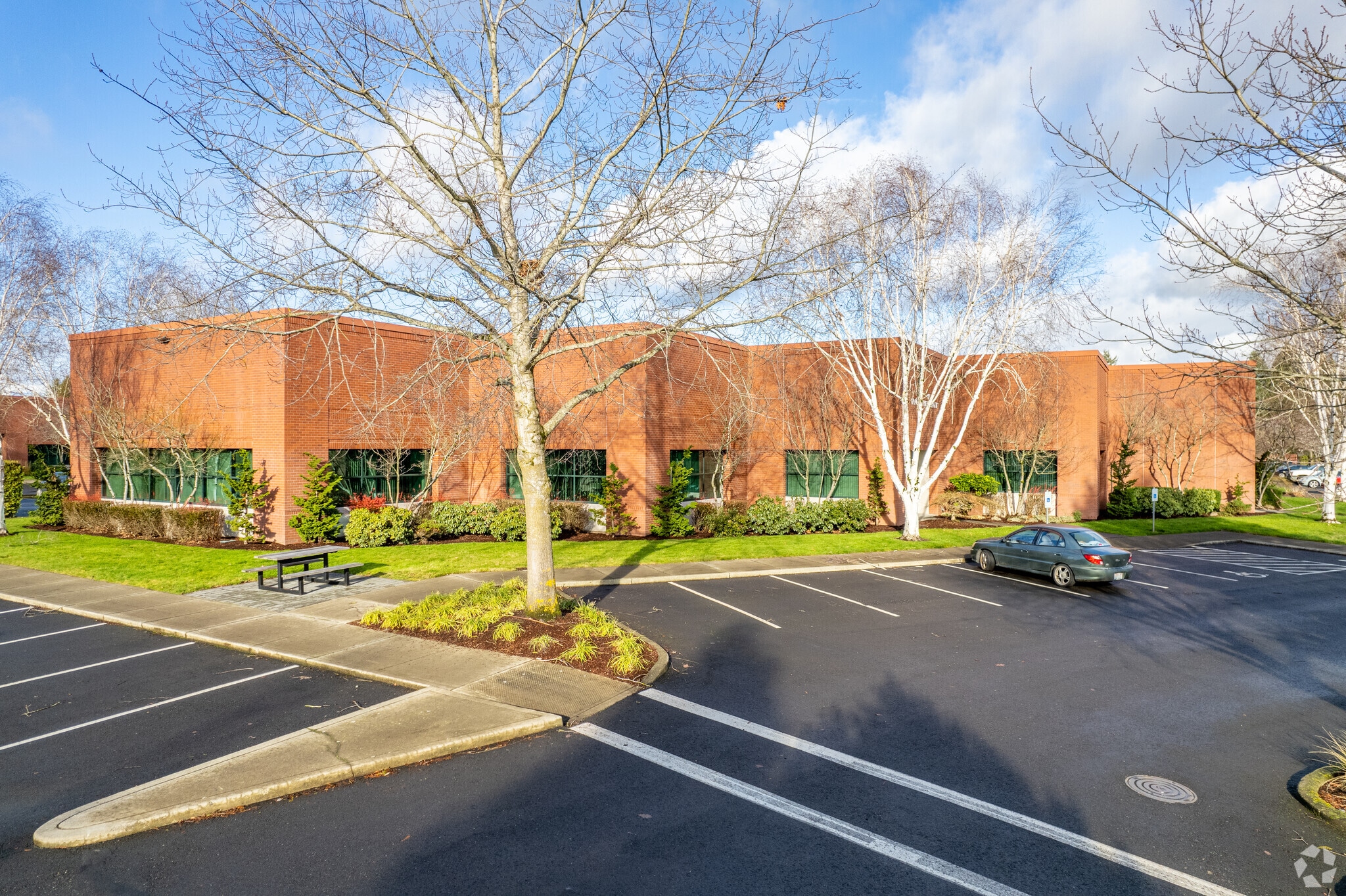 1101 SE Tech Center Dr, Vancouver, WA for lease Primary Photo- Image 1 of 6