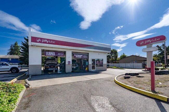 More details for 17317 Smokey Point Blvd, Arlington, WA - Retail for Sale