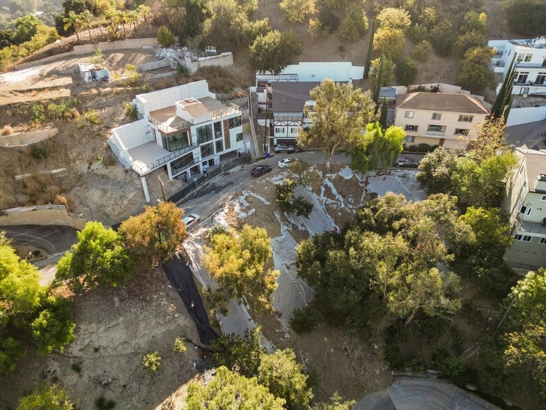3969 Oakfield Dr, Sherman Oaks, CA for sale - Aerial - Image 2 of 4