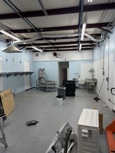 311 Judges Rd, Wilmington, NC for lease Interior Photo- Image 2 of 2