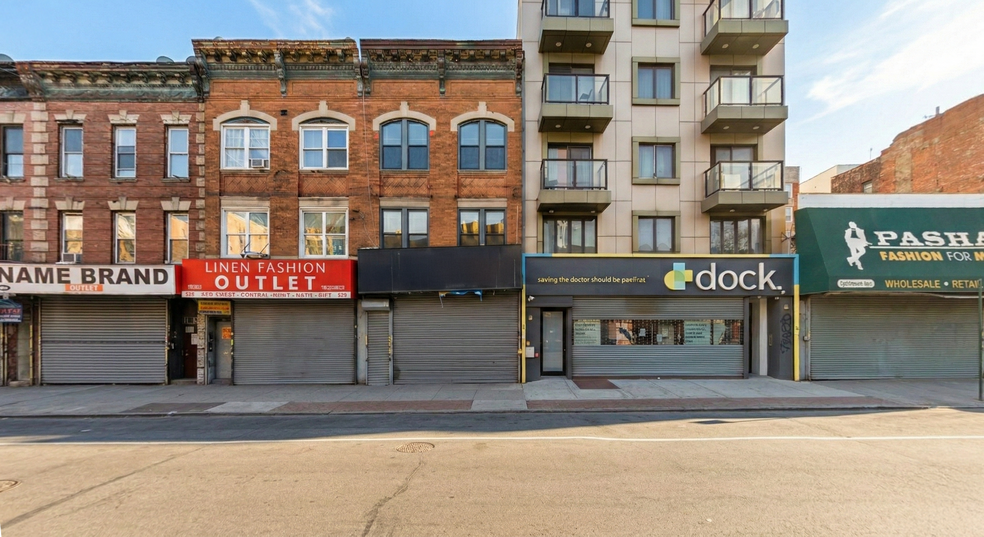 852 Flatbush Ave, Brooklyn, NY à louer - Photo du bâtiment - Image 2 de 4