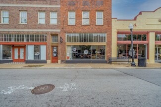 More details for 200-208 E Washington St, Suffolk, VA - Multifamily for Sale
