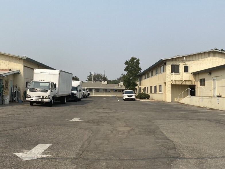 420 E Laurel St, Willows, CA à vendre - Photo du bâtiment - Image 2 de 39