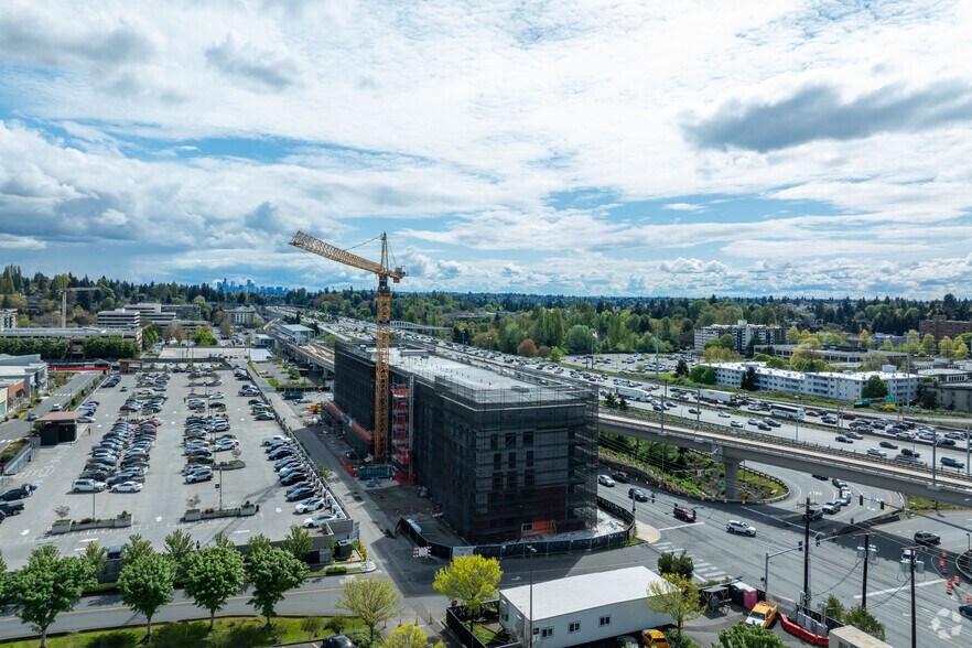401 NE Northgate Way, Seattle, WA à louer - Photo du bâtiment - Image 2 de 5