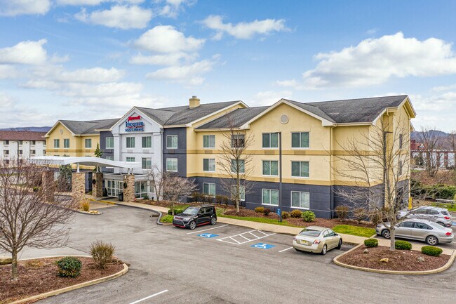 More details for 107 Bair Blvd, New Stanton, PA - Hospitality for Sale