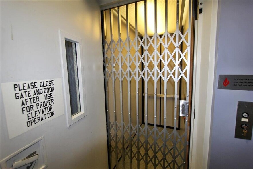 131 Orchard Park Rd, West Seneca, NY à louer - Photo du bâtiment - Image 3 de 30