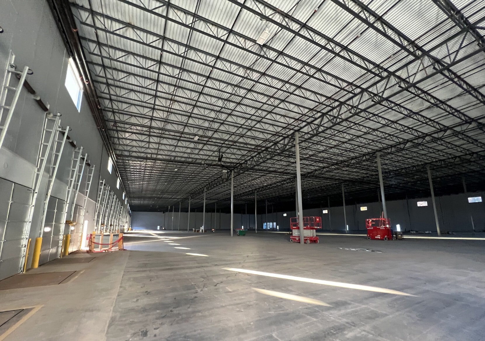 230 Belmont Dr, Somerset, NJ for lease Interior Photo- Image 1 of 3