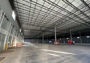 230 Belmont Dr, Somerset, NJ for lease Interior Photo- Image 1 of 3