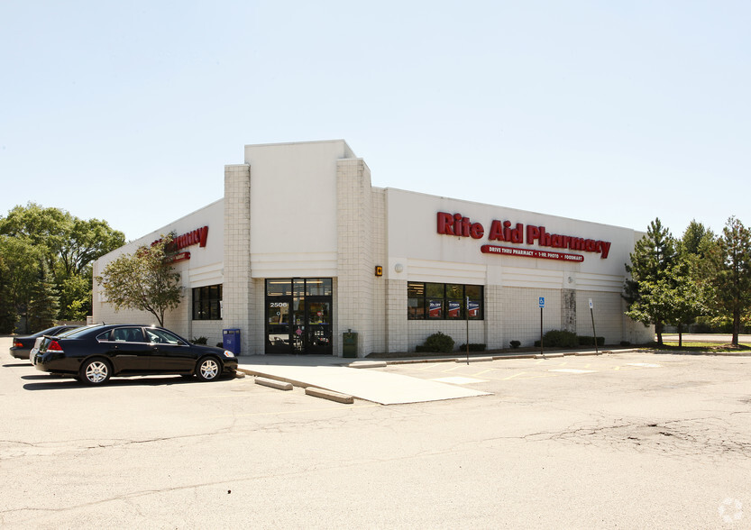 2506 E Hill Rd, Grand Blanc, MI for lease - Building Photo - Image 1 of 3