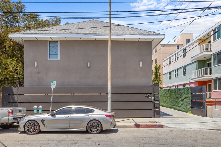 7065 Lexington Ave, West Hollywood, CA à vendre - Photo du bâtiment - Image 2 de 21