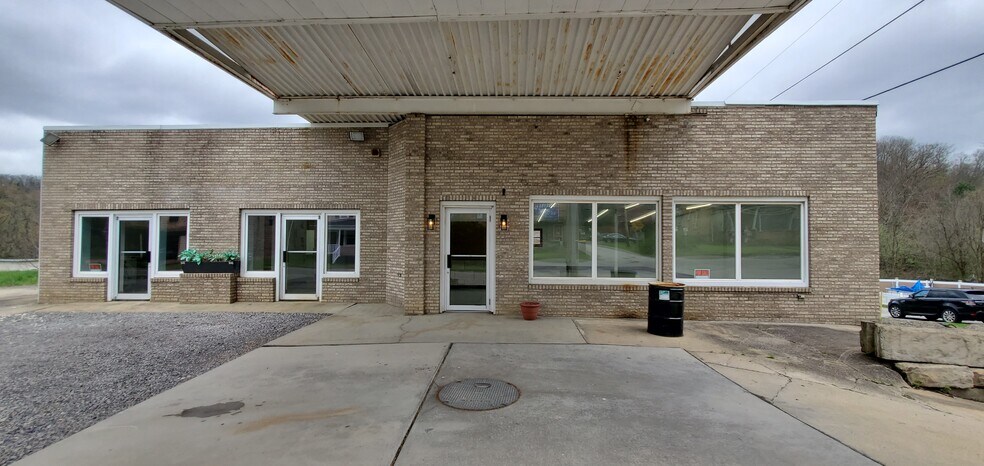 163 Main St, Bruin, PA à vendre - Photo principale - Image 1 de 34