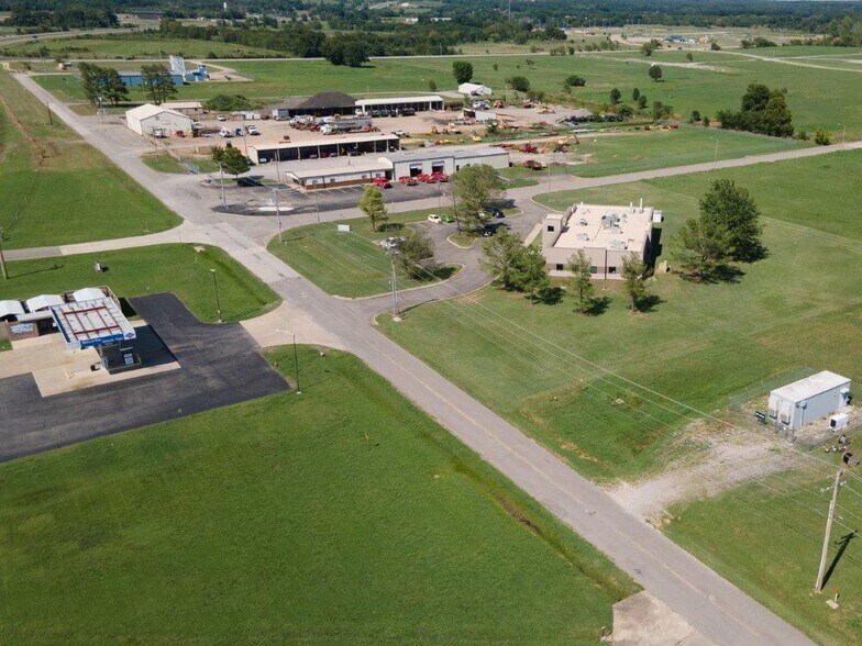520 Moccasin Ave, Tahlequah, OK à vendre - Aérien - Image 3 de 36