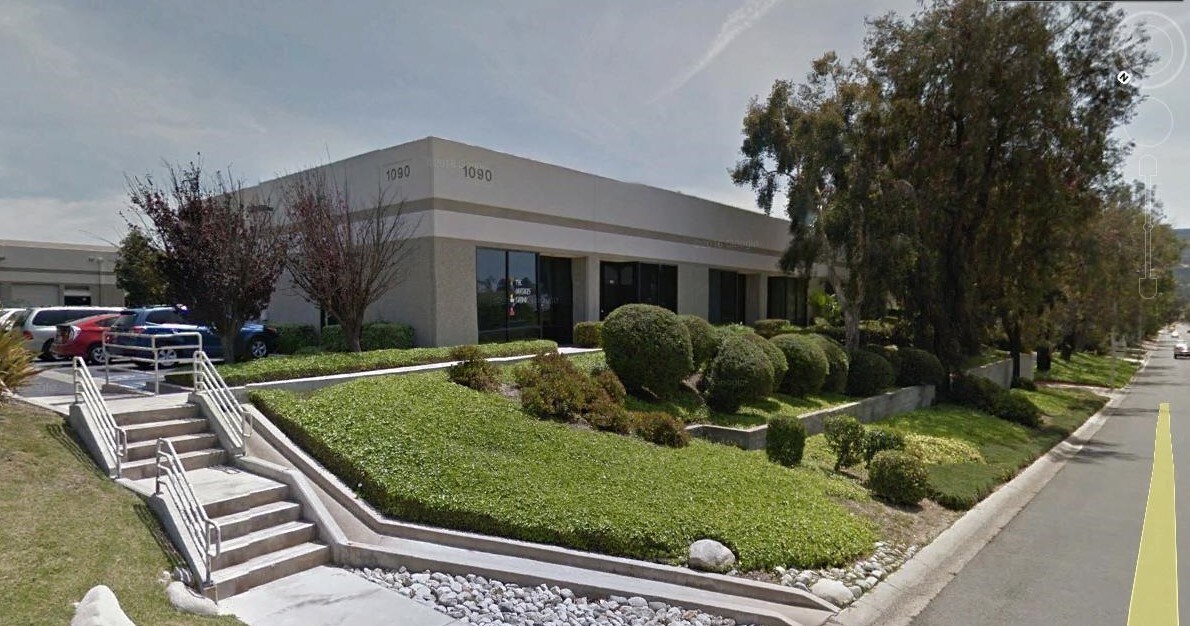 1090 Lawrence Dr, Newbury Park, CA for lease Building Photo- Image 1 of 18