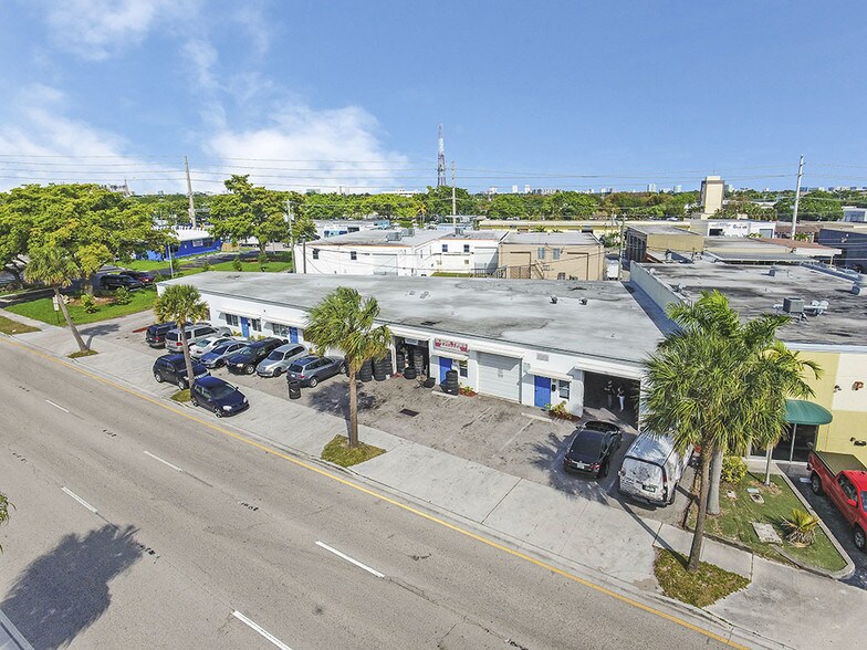 400-412 S Dixie Hwy W, Pompano Beach, FL à louer - Photo du bâtiment - Image 3 de 7
