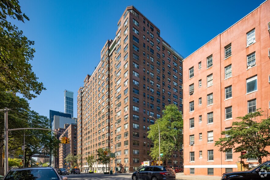 435 E 63rd St, New York, NY for sale - Building Photo - Image 2 of 3