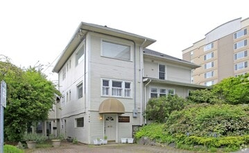 3101 Oakes Ave, Everett, WA for lease Building Photo- Image 1 of 2