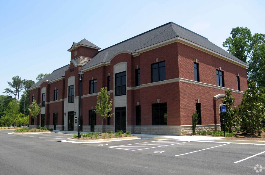 10475 Medlock Bridge Rd, Johns Creek, GA à louer - Photo principale - Image 1 de 13