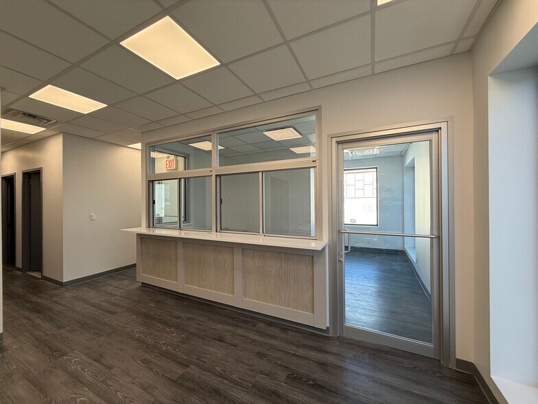 2460-2462 Flatbush Ave, Brooklyn, NY à louer - Photo intérieure - Image 2 de 4