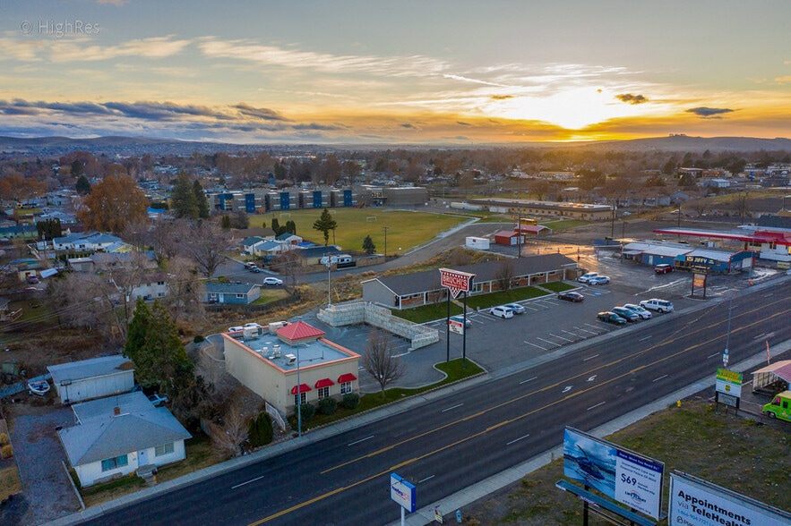 2417 W Kennewick Ave, Kennewick, WA for lease - Building Photo - Image 3 of 23