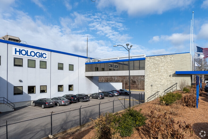 445 Simarano Dr, Marlborough, MA for lease - Primary Photo - Image 1 of 17