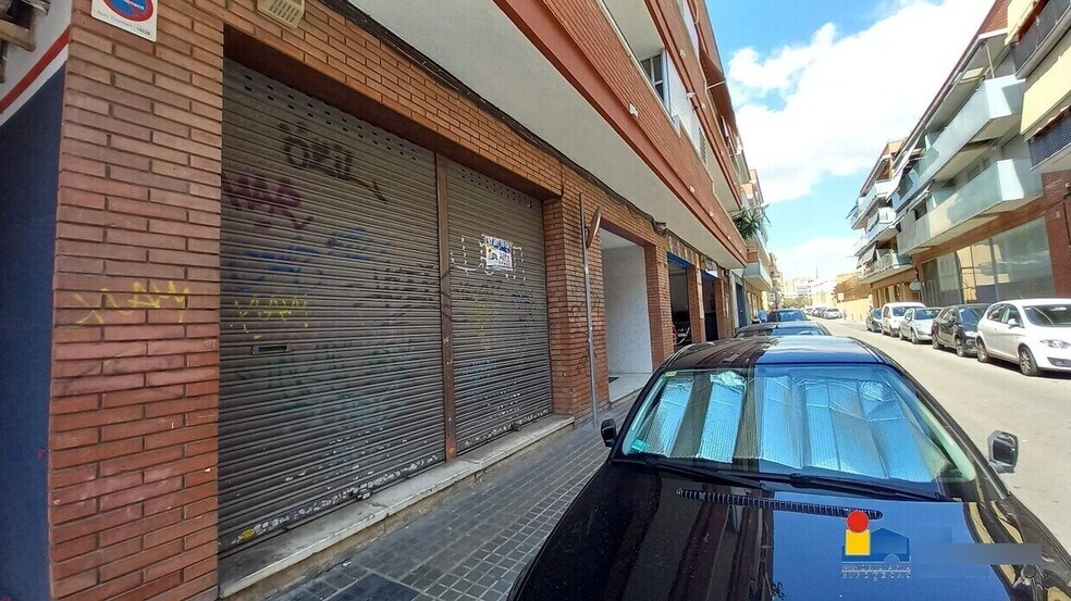 Immeuble residentiel dans Badalona, Barcelona à vendre - Photo du bâtiment - Image 2 de 2