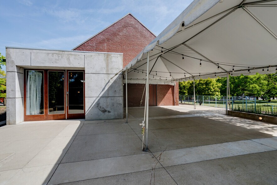 2411 Blakemore Ave, Nashville, TN à vendre - Photo du bâtiment - Image 1 de 9