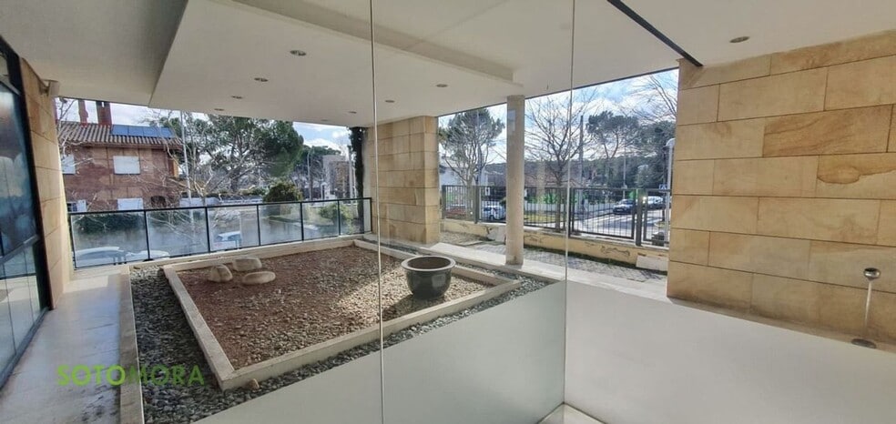 Office in Madrid, Madrid for lease - Building Photo - Image 3 of 33