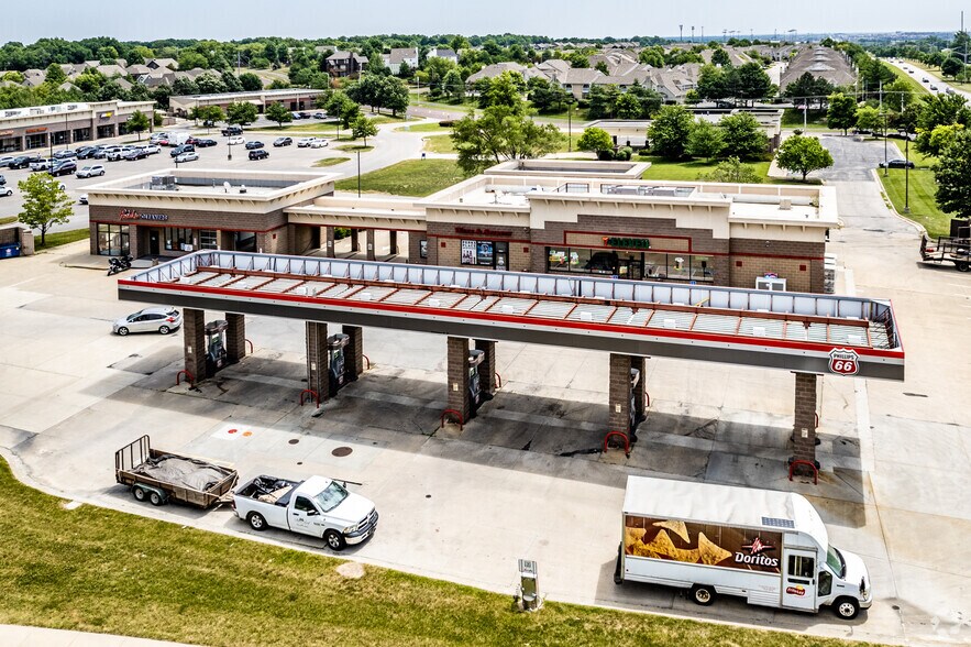 11340 W 135th St, Overland Park, KS à louer - Photo du bâtiment - Image 2 de 4