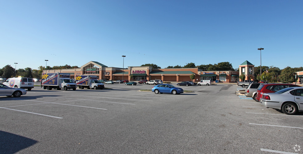 7700-7750 Ritchie Hwy, Glen Burnie, MD for lease - Building Photo - Image 2 of 9